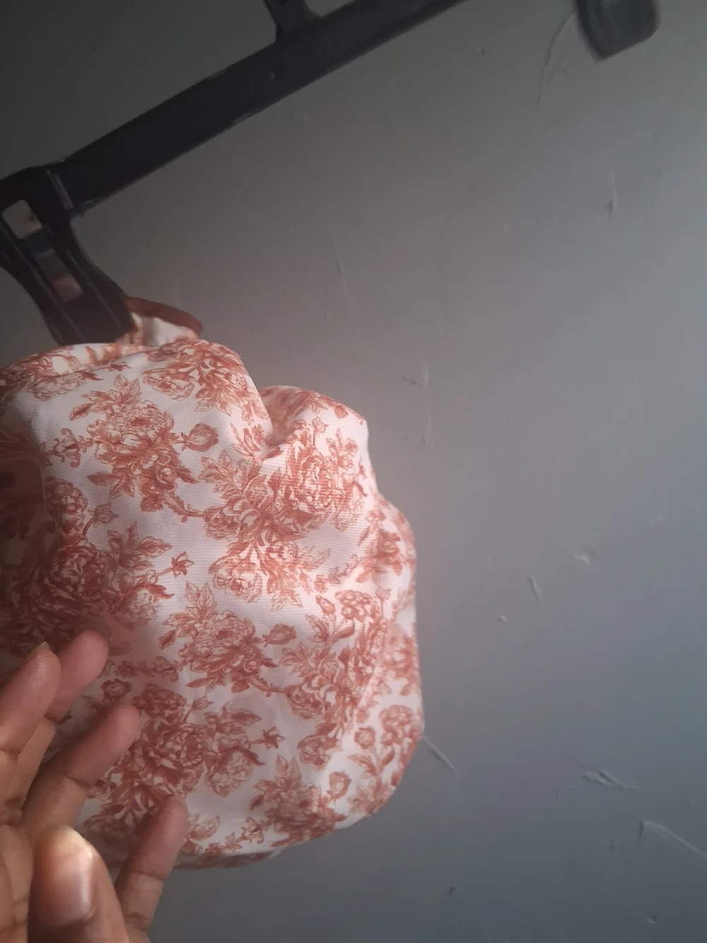 Vintage-Style Shower Cap Brown & Cream Floral